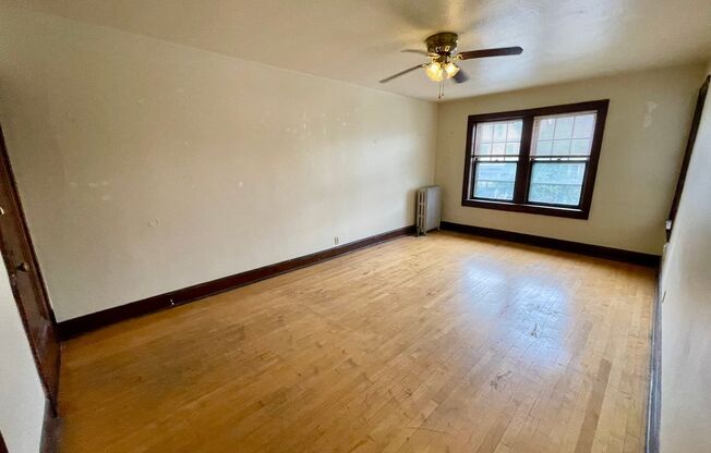 1805 E Park Pl.