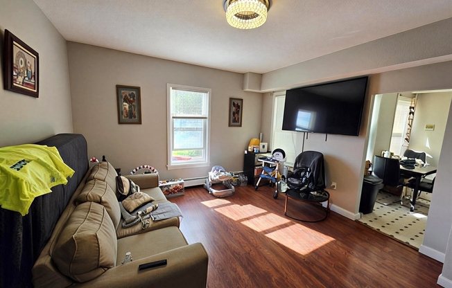 3 NICHOLS ST