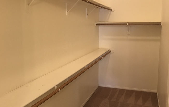Great 2 bedroom condo Blue Diamond/Durango 1500/mo