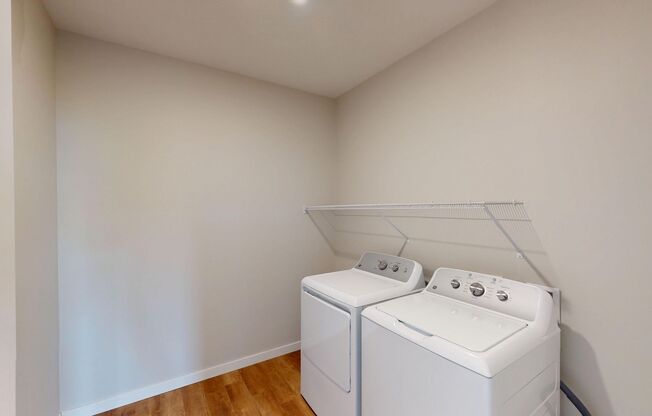 2 beds, 1 bath, 1,096 sqft, $1,445, Unit 2731-2421