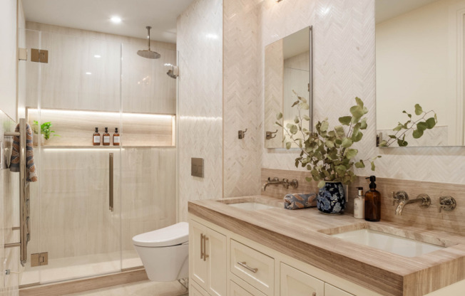 3 beds, 3.5 baths, 2,447 sqft, $30,000, Unit 10FG