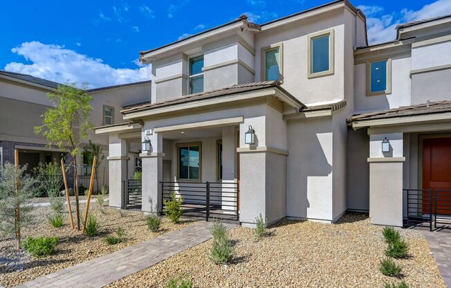 3 beds, 2.5 baths, $2,695