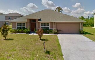 Family sized 3 bedroom in Poinciana NOW Available