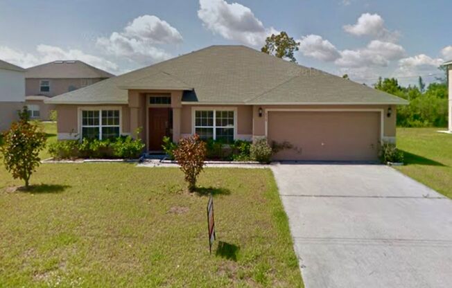 Family sized 3 bedroom in Poinciana NOW Available