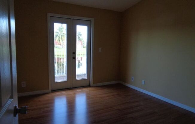 3 beds, 2.5 baths, $2,700, Unit # G