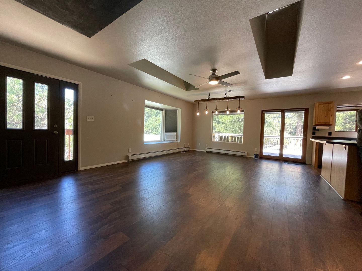 14710B Roller Coaster Rd