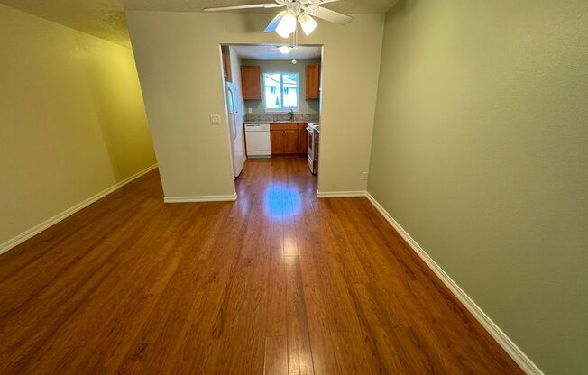 2 beds, 1 bath, 850 sqft, $1,600, Unit 44