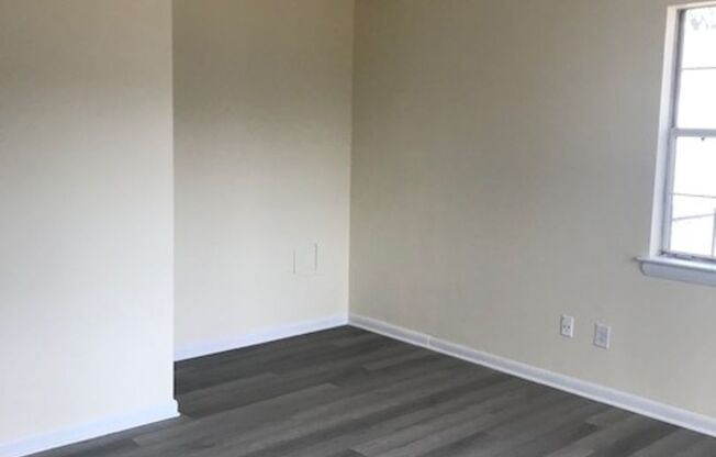 Must see this Adorable 3 bedroom 1 bath home in a Cu Da Sac. Conveniently close to Uptown, NODA, and Southend