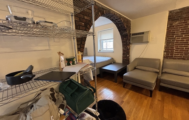 Studio, 1 bath, 700 sqft, $2,495, Unit F