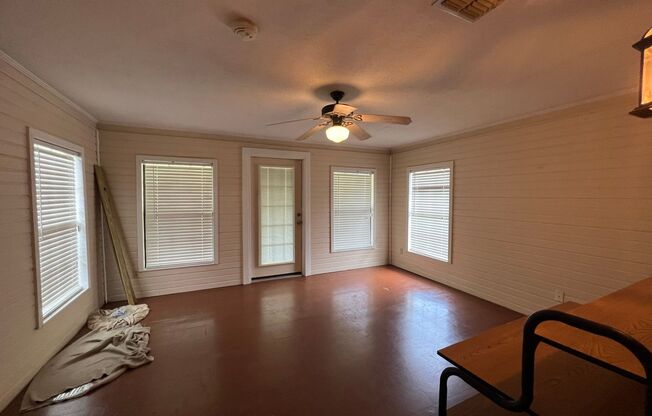 3 beds, 2 baths, $1,750