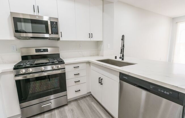 1 bed, 1 bath, 705 sqft, $2,548, Unit 322