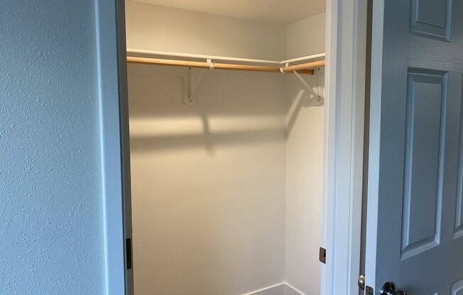 New 2x1 closet