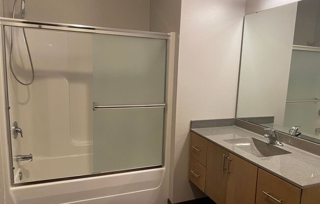 2 beds, 2 baths, 1,108 sqft, $1,580, Unit 1708-509