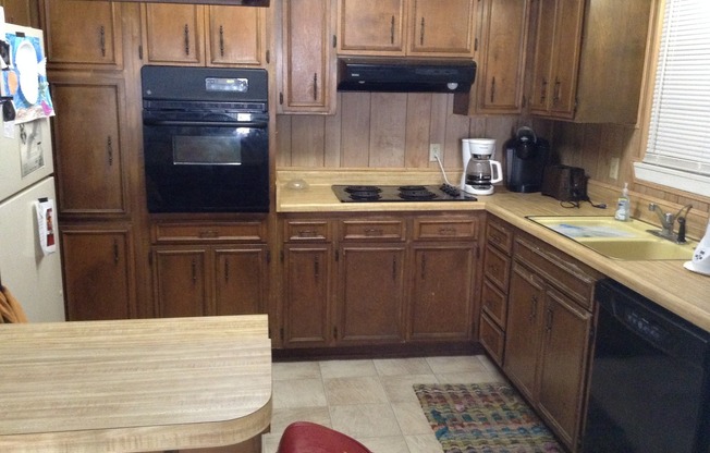 3 beds, 2 baths, $1,700