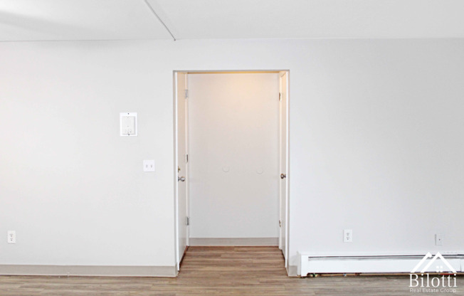 3 beds, 2 baths, 1,104 sqft, $1,925, Unit 262-11