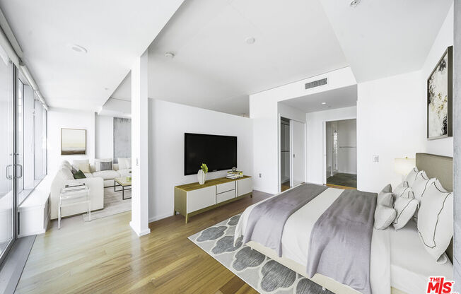 2 beds, 2 baths, 1,170 sqft, $4,000, Unit 1810
