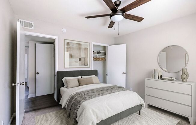 2 beds, 1 bath, 850 sqft, $1,200, Unit 26-E7