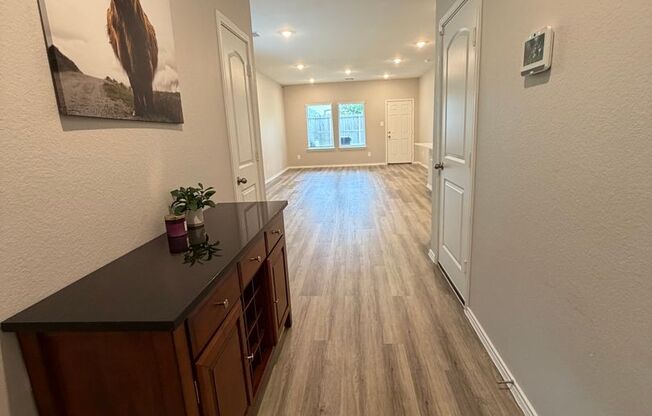Lovely two story 5-bedroom house!