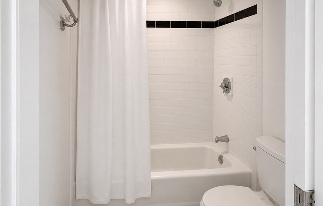 3 beds, 2 baths, 1,250 sqft, $5,500, Unit F-6