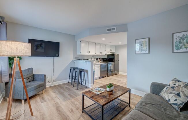 1 bed, 1 bath, $1,100