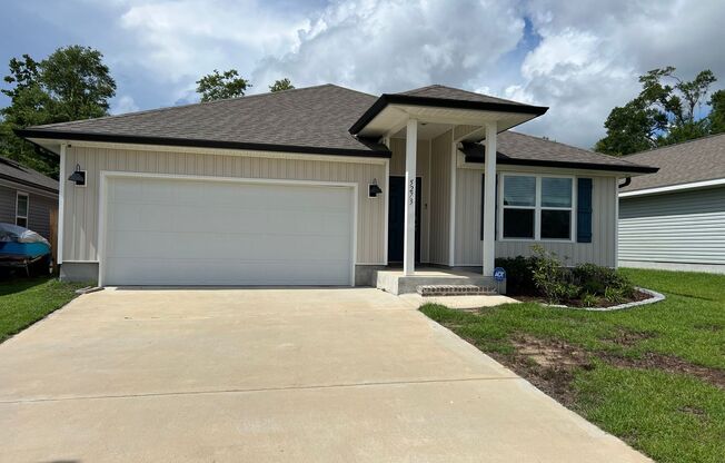 Must see 4 bed/2bath Pace Home