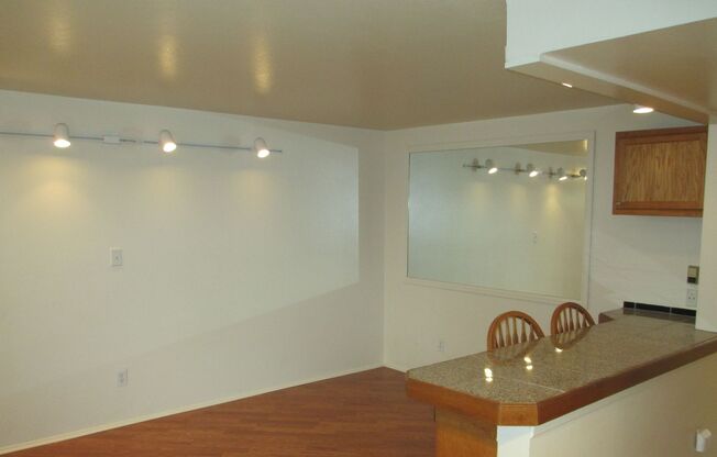 1 bed, 1 bath, $1,695, Unit 660-302