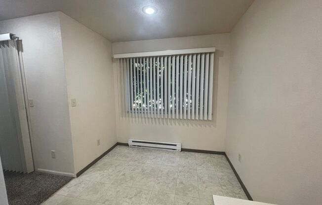 2 beds, 1 bath, $1,050, Unit #9