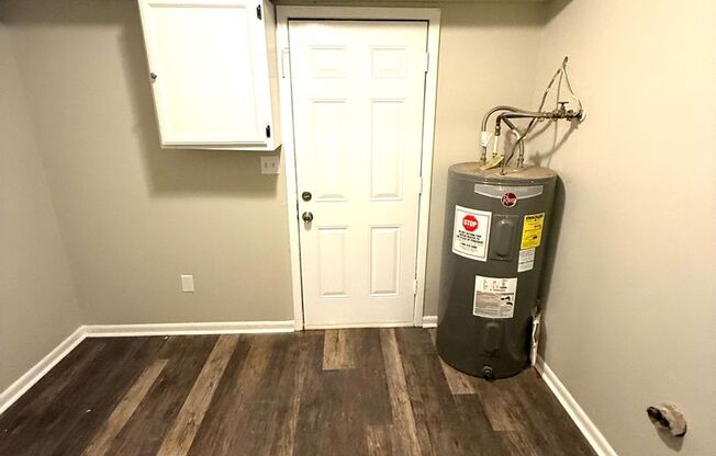 ** 3 Bed 2 Bath located off Virginia Loop ** Call 334-366-9198 to schedule a self tour