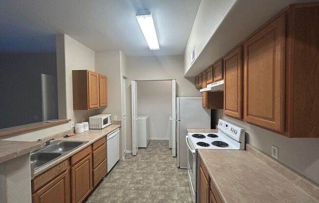 Great 1 bedroom Condo Near South Pointe