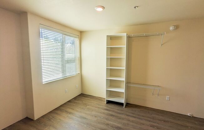 Studio, 1 bath, 165 sqft, $1,050, Unit 351