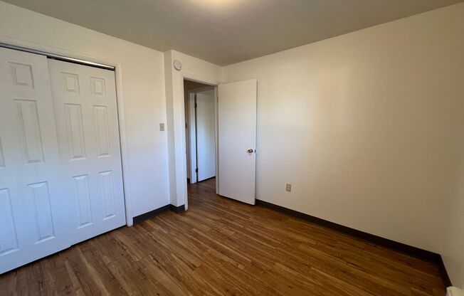 2 beds, 1 bath, 645 sqft, $1,095, Unit Unit 102