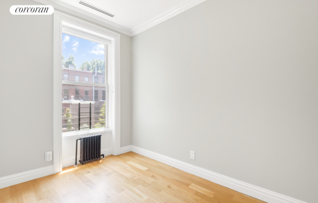 294 PUTNAM AVE