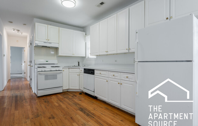 2901 N Hoyne Ave 1