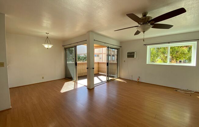 TOWNHOUSE - 3 BED/ 2 BATH/ 1 PARKING AT HARBOR POINTE (Just Listed)