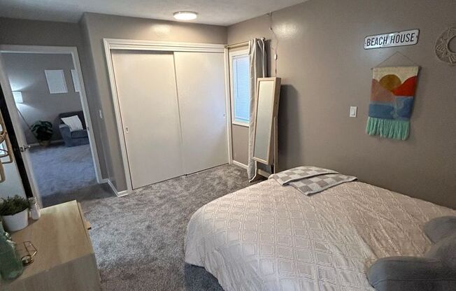 2 beds, 1.5 baths, 680 sqft, $949, Unit 8534