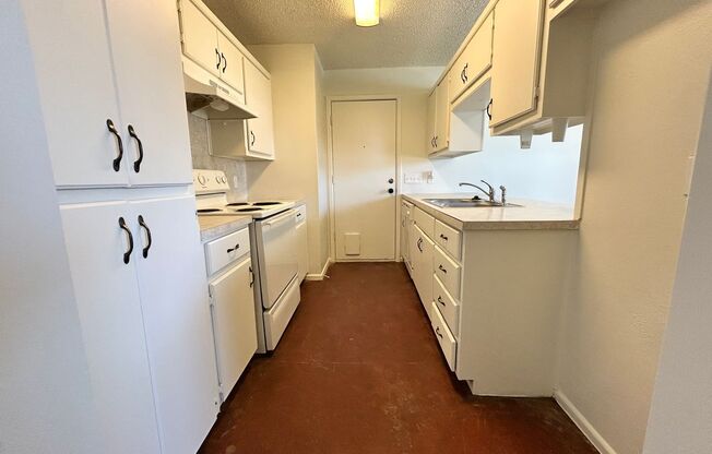 4644 Fordham - 3 bedroom 2 bathroom