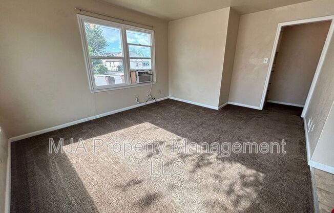 742 W WASATCH ST