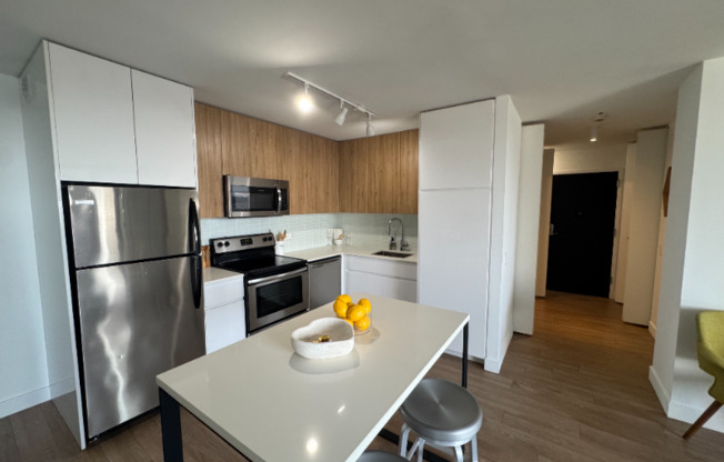 2619 North Clark