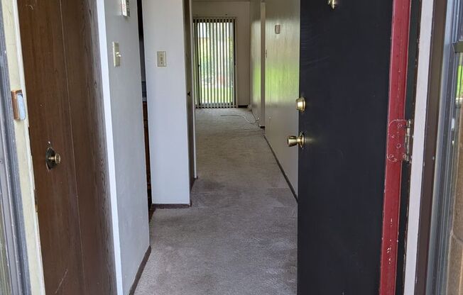 2 beds, 1.5 baths, 1,000 sqft, $1,451, Unit 8199-8199E