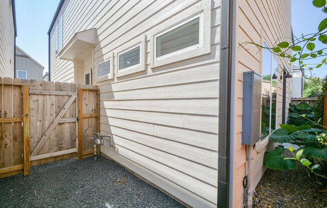 310 CYCLAMEN ST