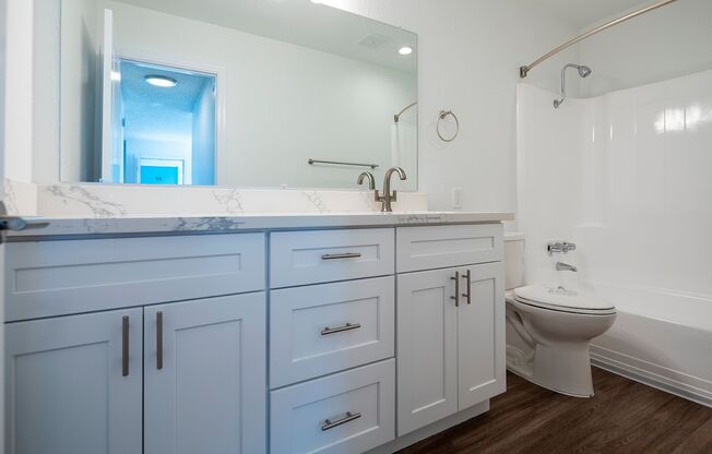 1 bed, 1 bath, 824 sqft, $2,595, Unit 213