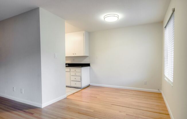 1 bed, 1 bath, $2,895, Unit 107