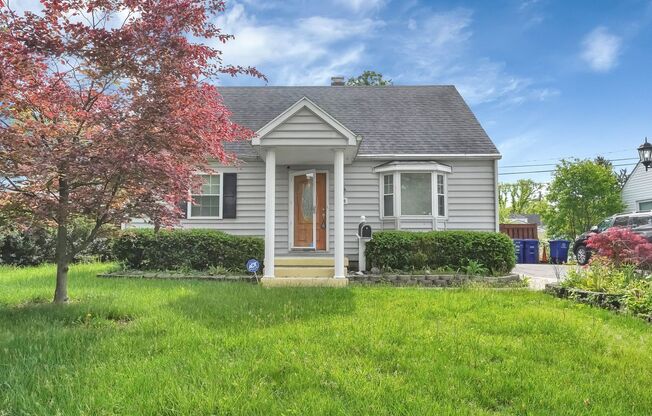 Charming 3-Bedroom Home with Modern Finishes and Spacious Loft