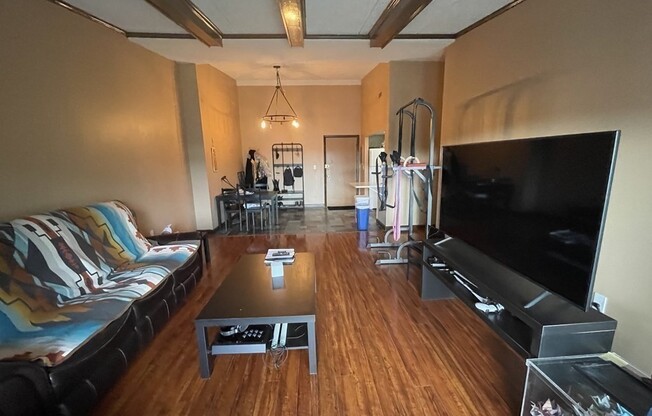 44 BROADLAWN PARK