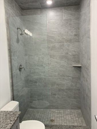 Studio, 1 bath, 425 sqft, $1,595, Unit 302