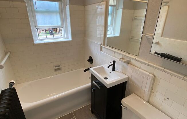 Studio, 1 bath, 300 sqft, $1,550, Unit Unit 115