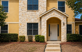 3 beds, 3.5 baths, $2,600, Unit # 804