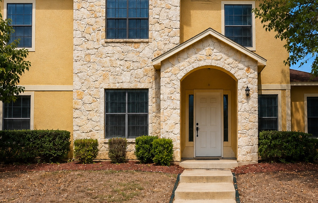 3 beds, 3.5 baths, $2,600, Unit # 804