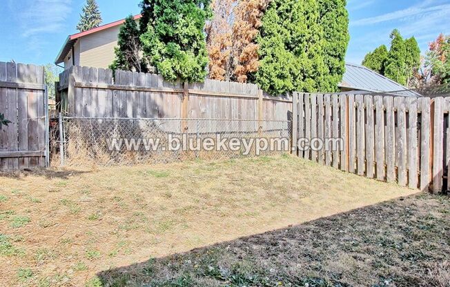 1 Bed, 1 Bath Apartment Located Near Clark College and Easy I-5 Access
