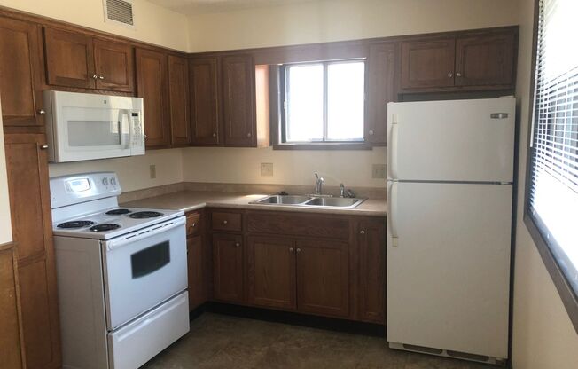 2 beds, 1 bath, $685